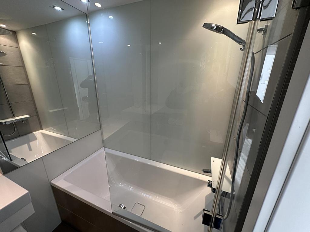 Skau Eurovea Duplex Apartment Danube Exclusive View Free Parking براتسيلافا المظهر الخارجي الصورة